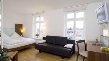 Doppelzimmer | Allergikerbettwaren, Minibar, Zimmersafe, Schreibtisch