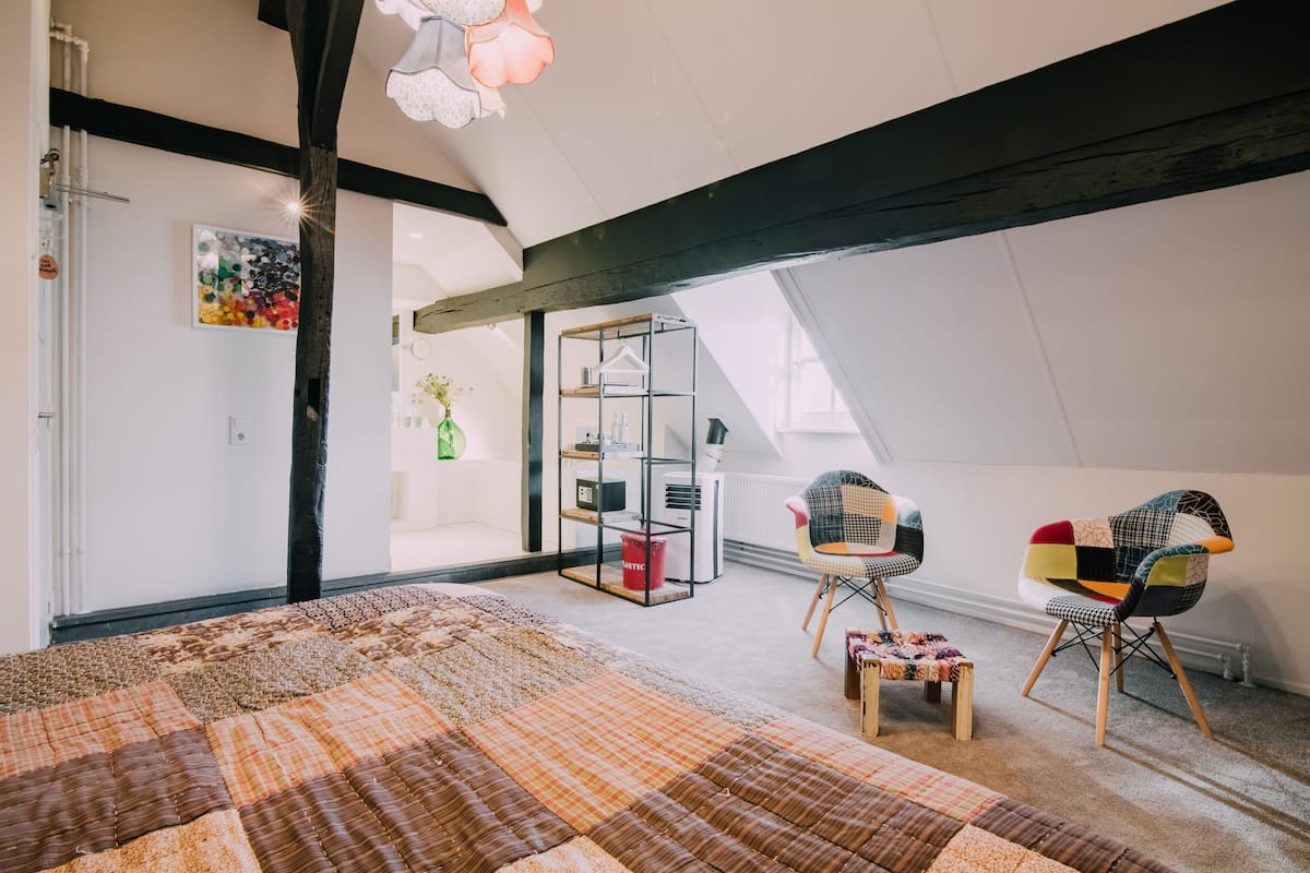 superior double room | minibar, in-room safe, individually decorated, individually furnished