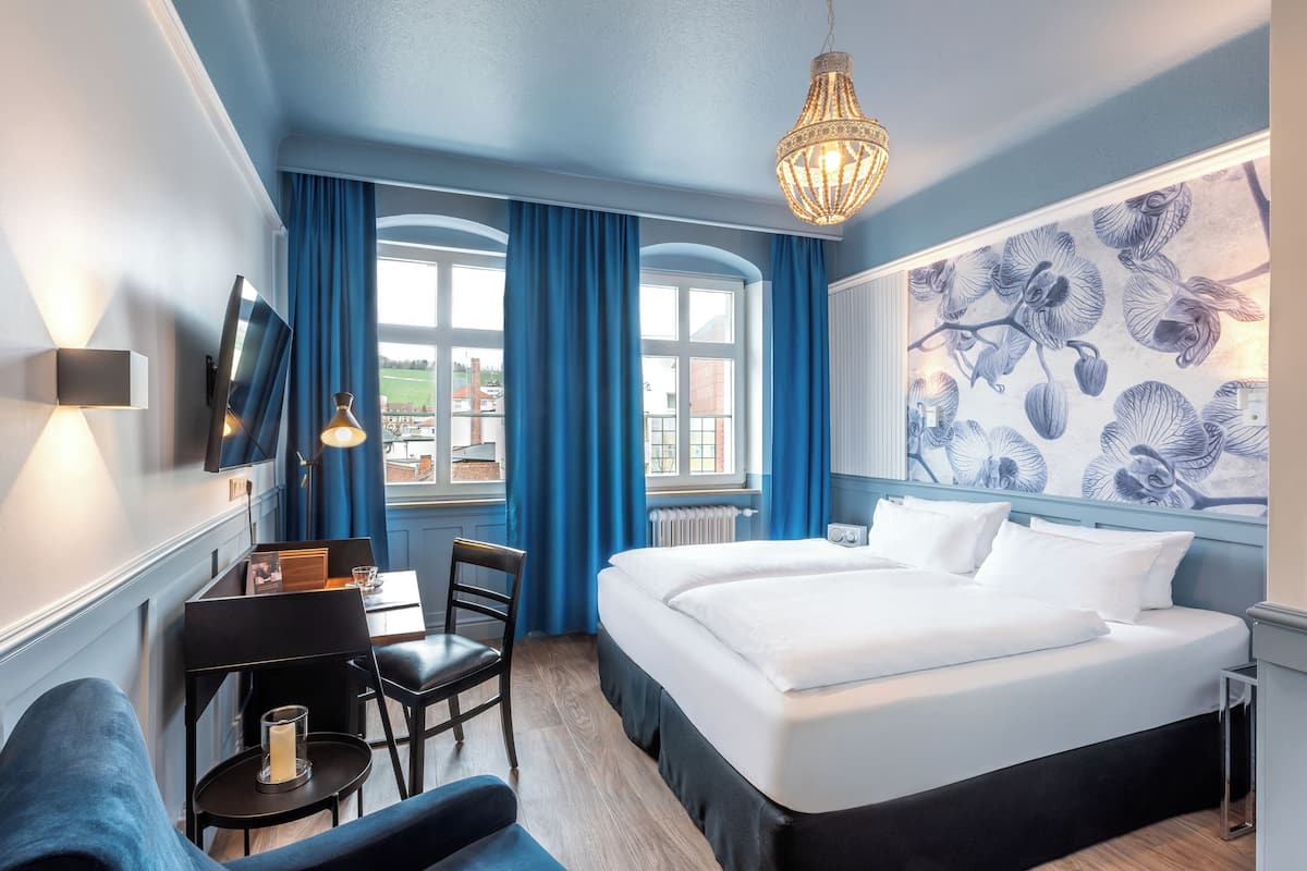 standard double room | hypo-allergenic bedding, minibar, in-room safe, individually decorated