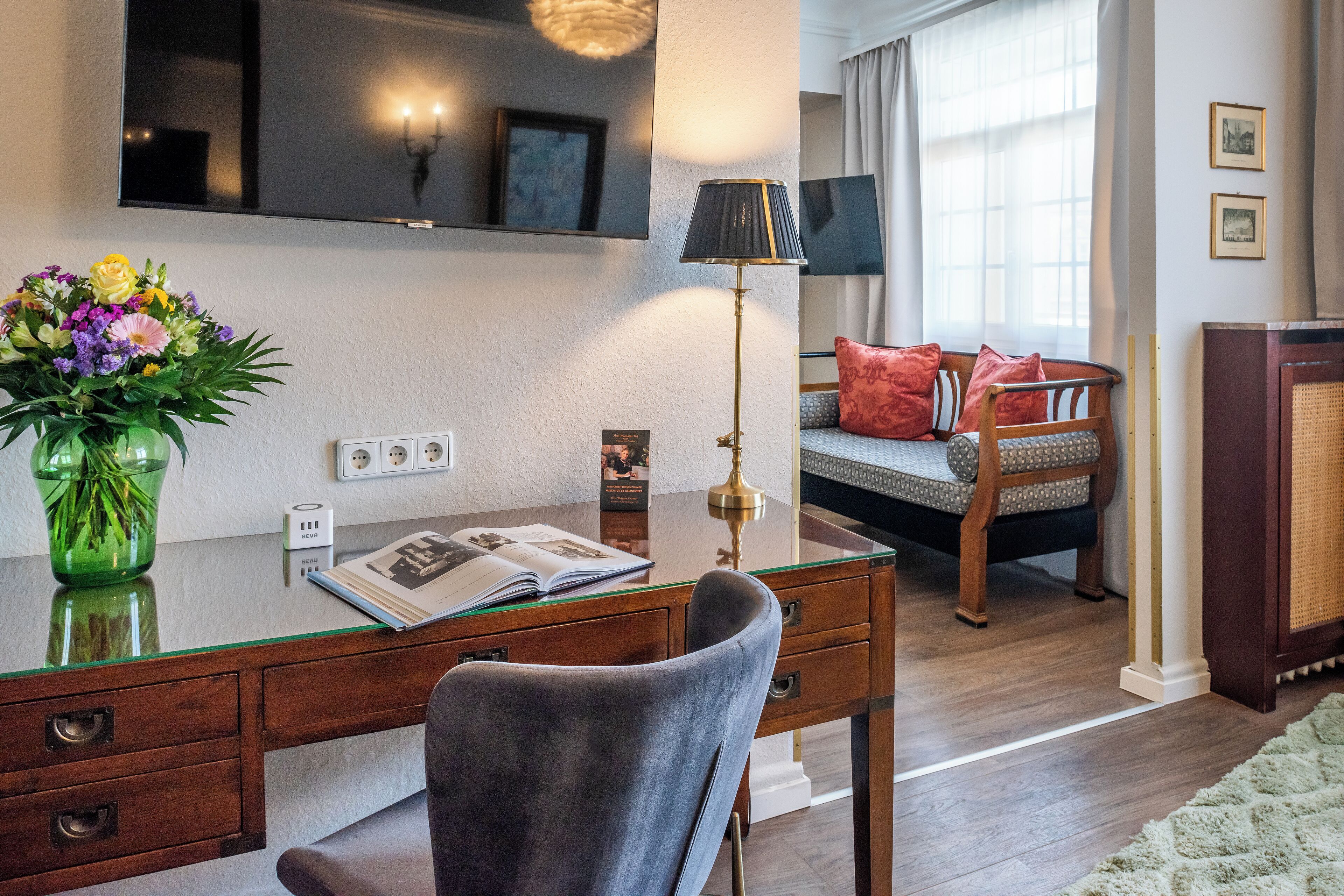 junior suite | living area | flat-screen tv