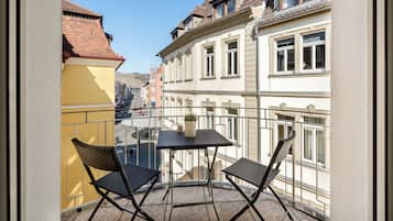 Family Room | Terrace/patio