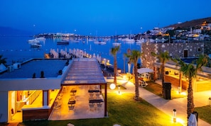 Private beach, sun loungers, beach umbrellas, beach towels