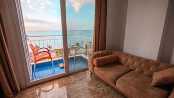 Deluxe dubbelrum eller tvåbäddsrum | Minibar, värdeförvaringsskåp på rummet, ljudisolering och gratis wi-fi