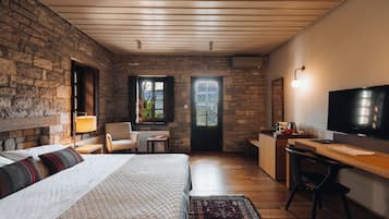 Premium bedding, minibar, in-room safe, desk