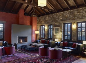 Reception - Aristi Mountain Resort and Villas (Zagori)