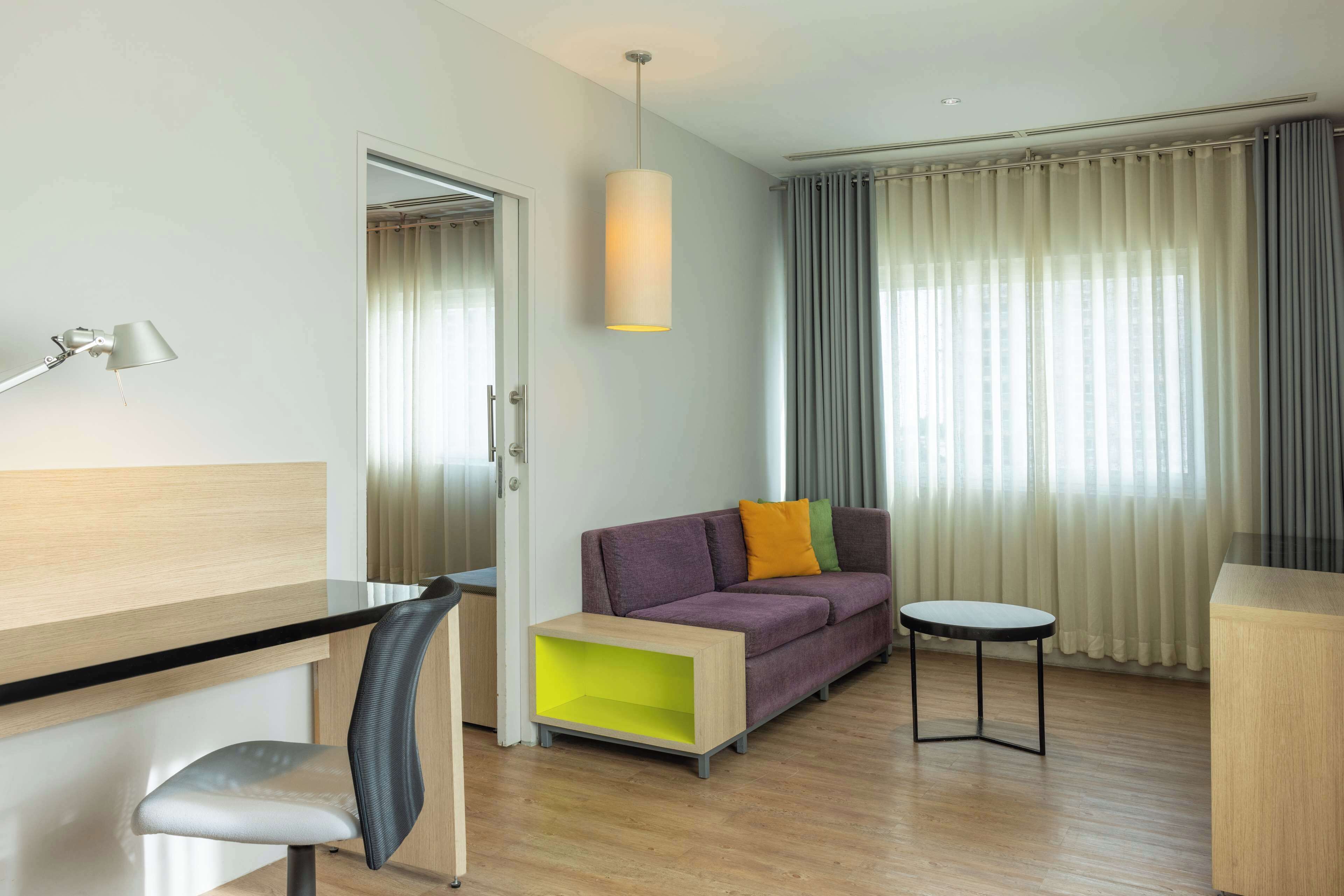 minibar, in-room safe, desk, laptop workspace