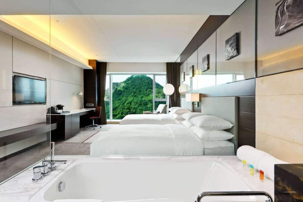 Superior Room, 2 Twin Beds | Minibar, in-room safe, desk, soundproofing