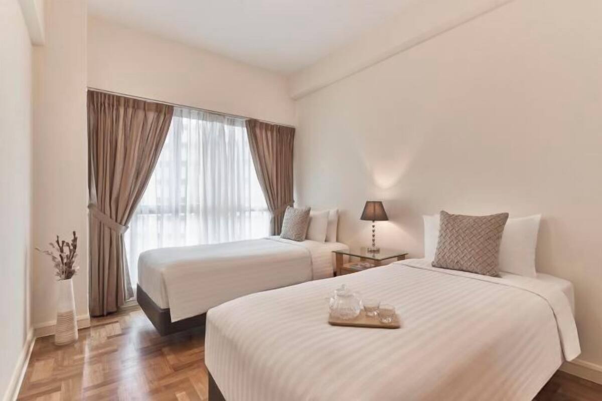 1 bedroom, in-room safe, desk, iron/ironing board