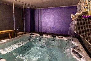 Sauna, tab panas, bilik wap, mandi tangas / hammam, aromaterapi 