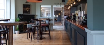 Coach House Inn