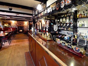 酒吧（店内）