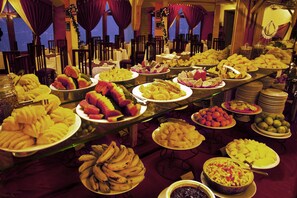 Daily buffet breakfast (USD 6.7 per person)