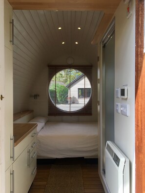 Double Room, Ensuite (Garden Pod)