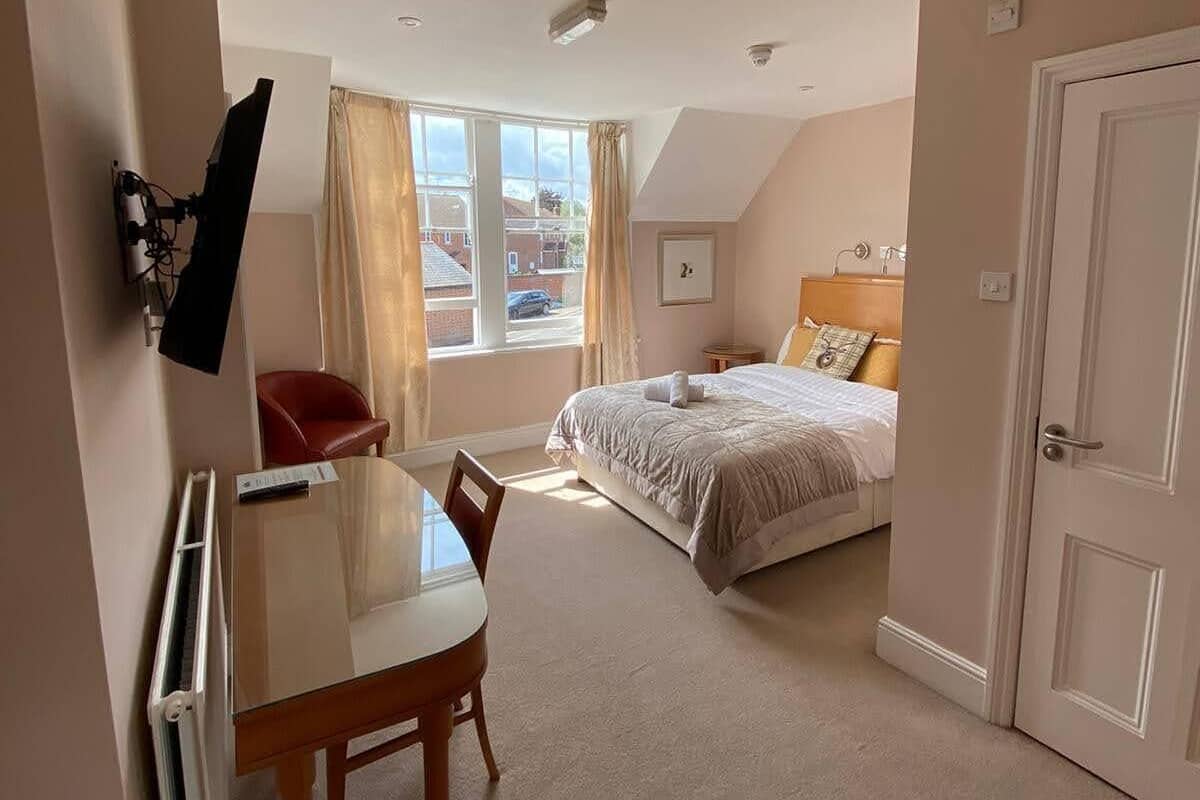 Executive Double Room, Ensuite | WiFi