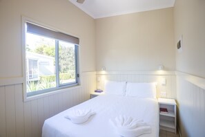 Free WiFi, bed sheets - Fingal Bay Holiday Park (Fingal Bay)