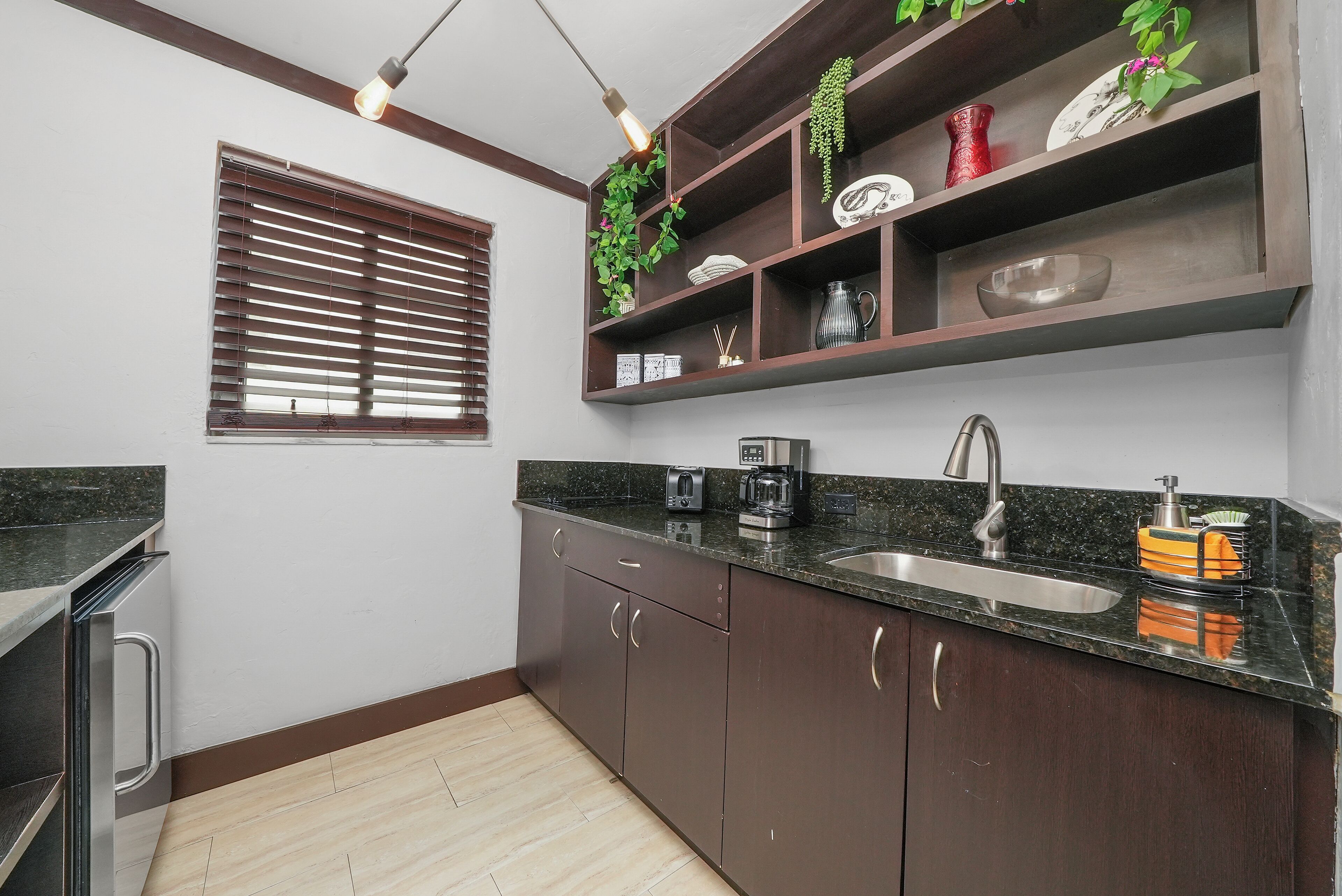 studio suite | private kitchenette | fridge, microwave, stovetop, coffee/tea maker