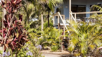 2 Bedroom Seaview Spa Villa | Property grounds