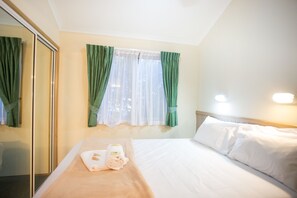 Villa Standard, Plusieurs lits | Salle de bain | Douche, articles de toilette (gratuits), serviettes fournies
