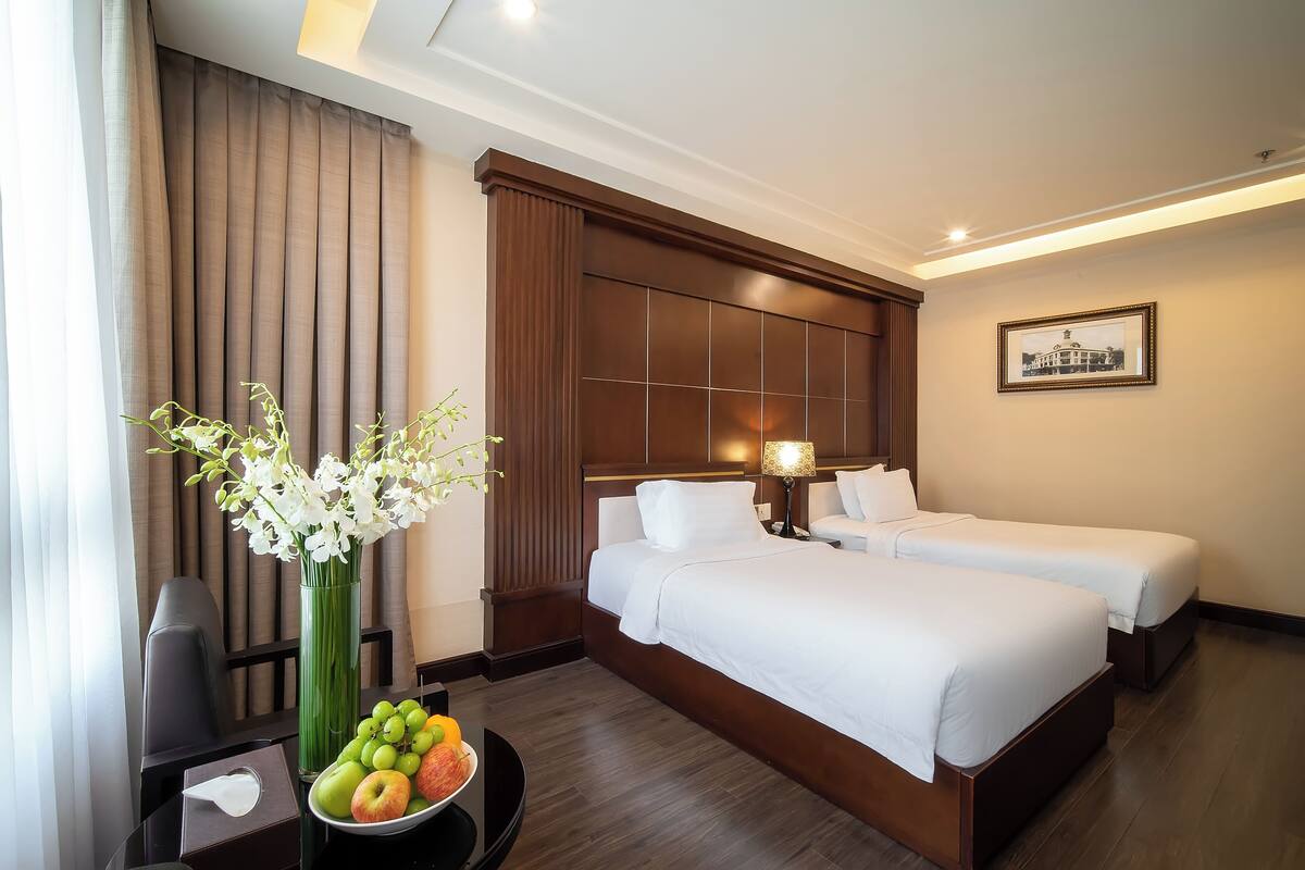 Deluxe Twin Room | Minibar, in-room safe, desk, WiFi (free)