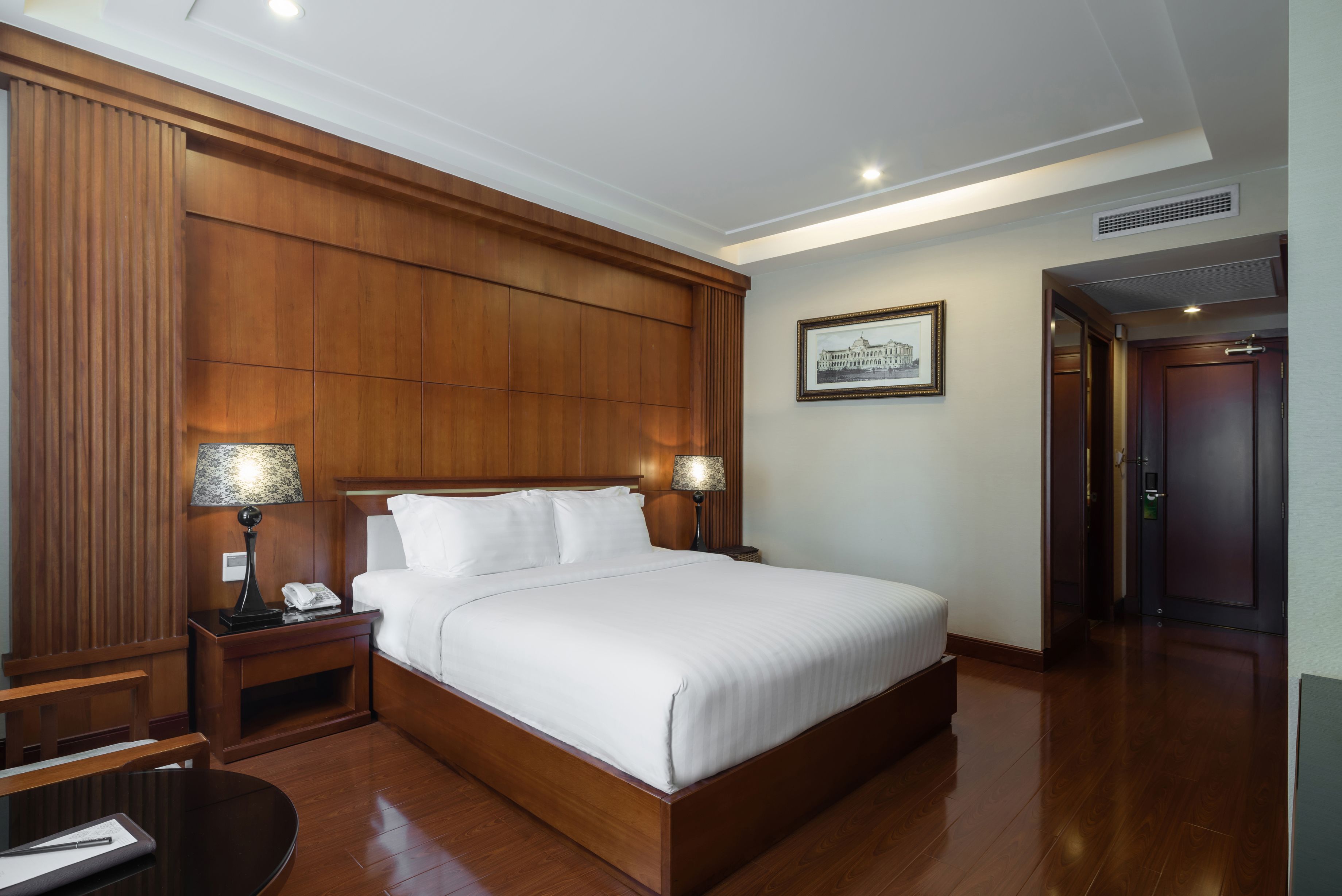 minibar, in-room safe, desk, free wifi