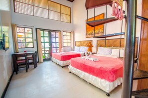 Quarto família | Cofres nos quartos, escrivaninha, Wi-Fi de cortesia