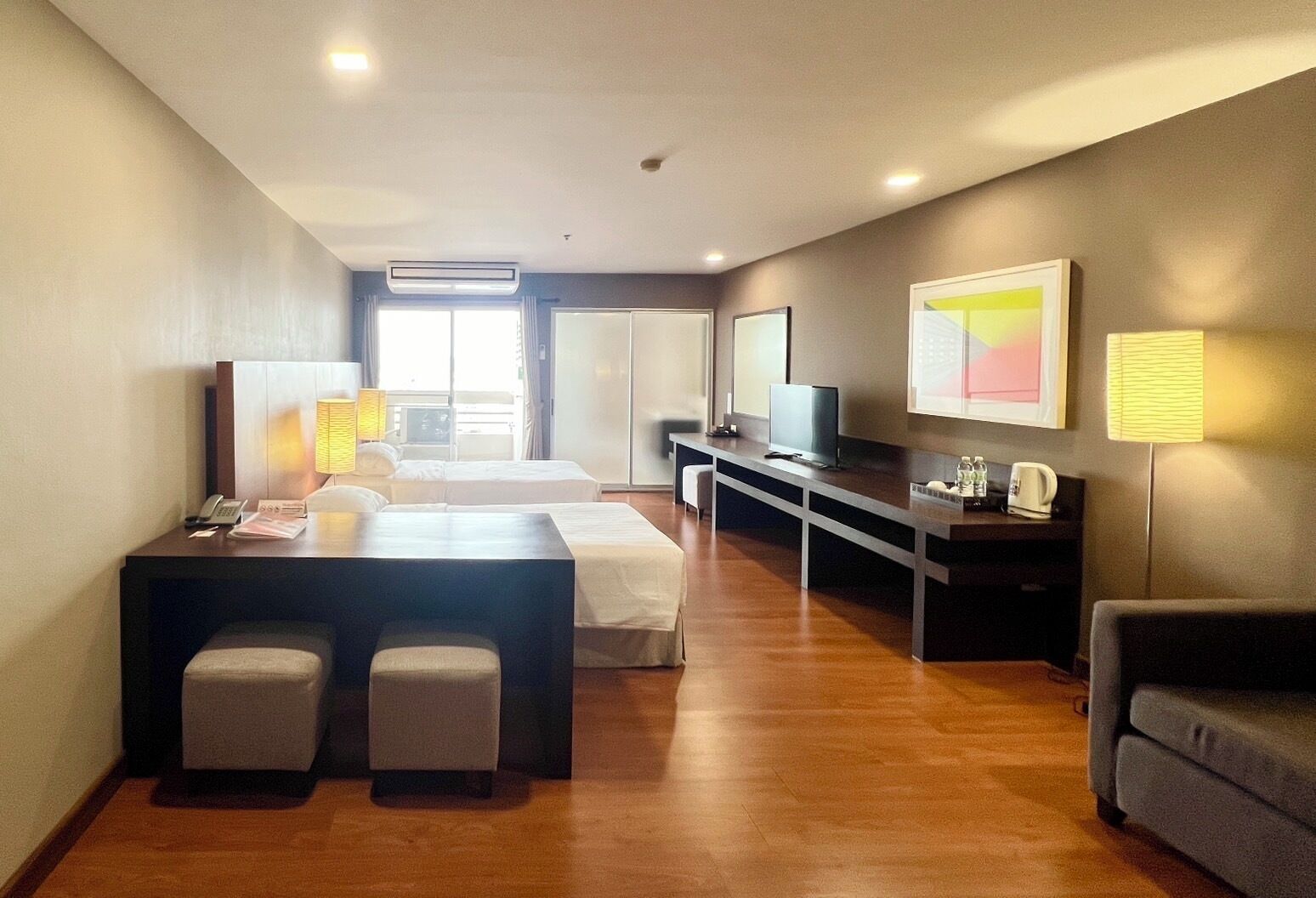grand studio twin | 1 bedroom, blackout curtains, free wifi, bed sheets
