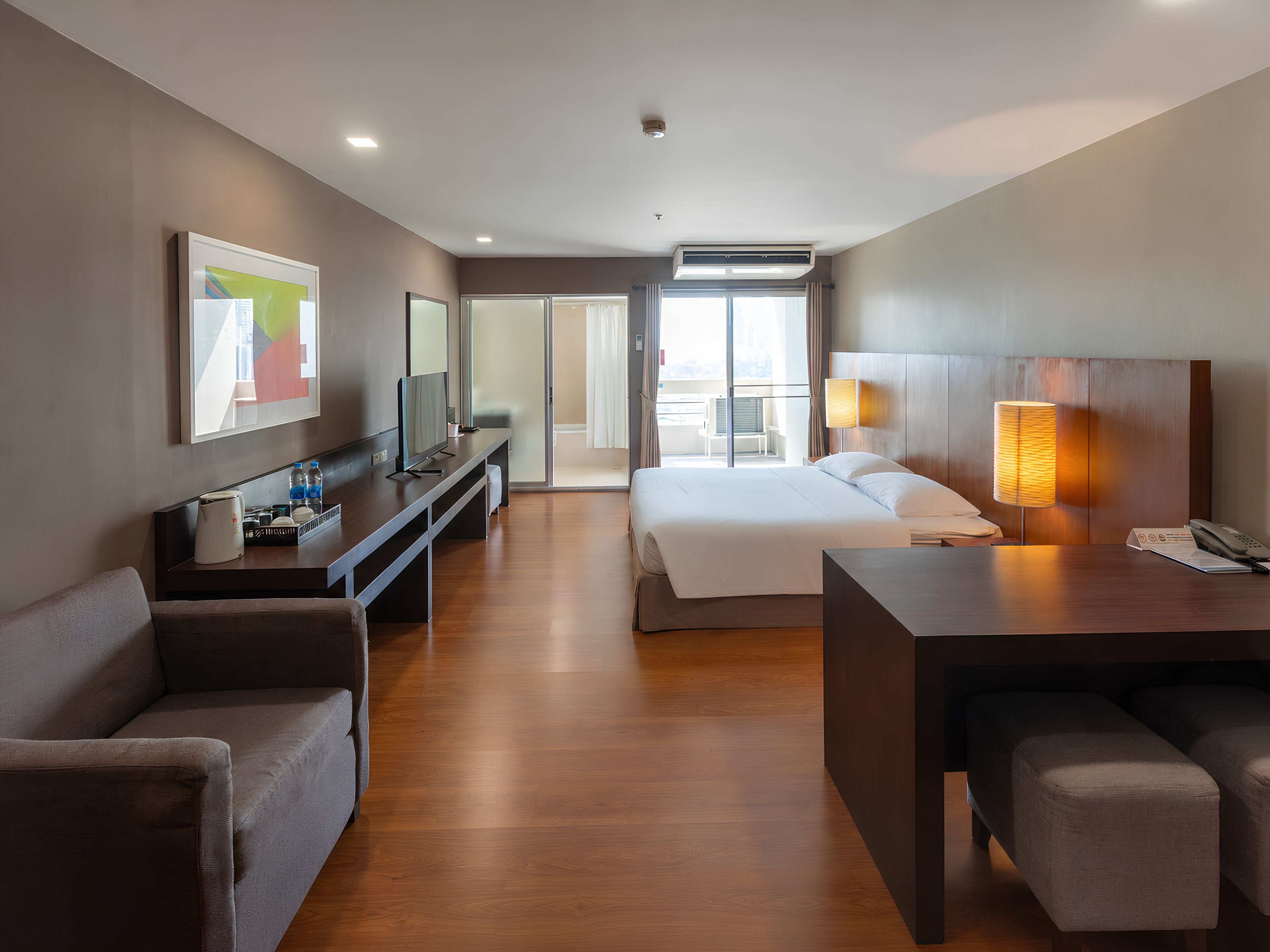 Grand Studio Double | Cortinas blackout, Wi-Fi de cortesia, roupa de cama