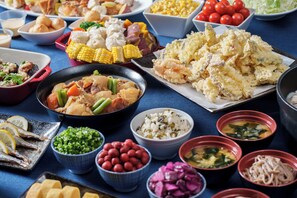 Tägliches Frühstücksbuffet gegen Gebühr