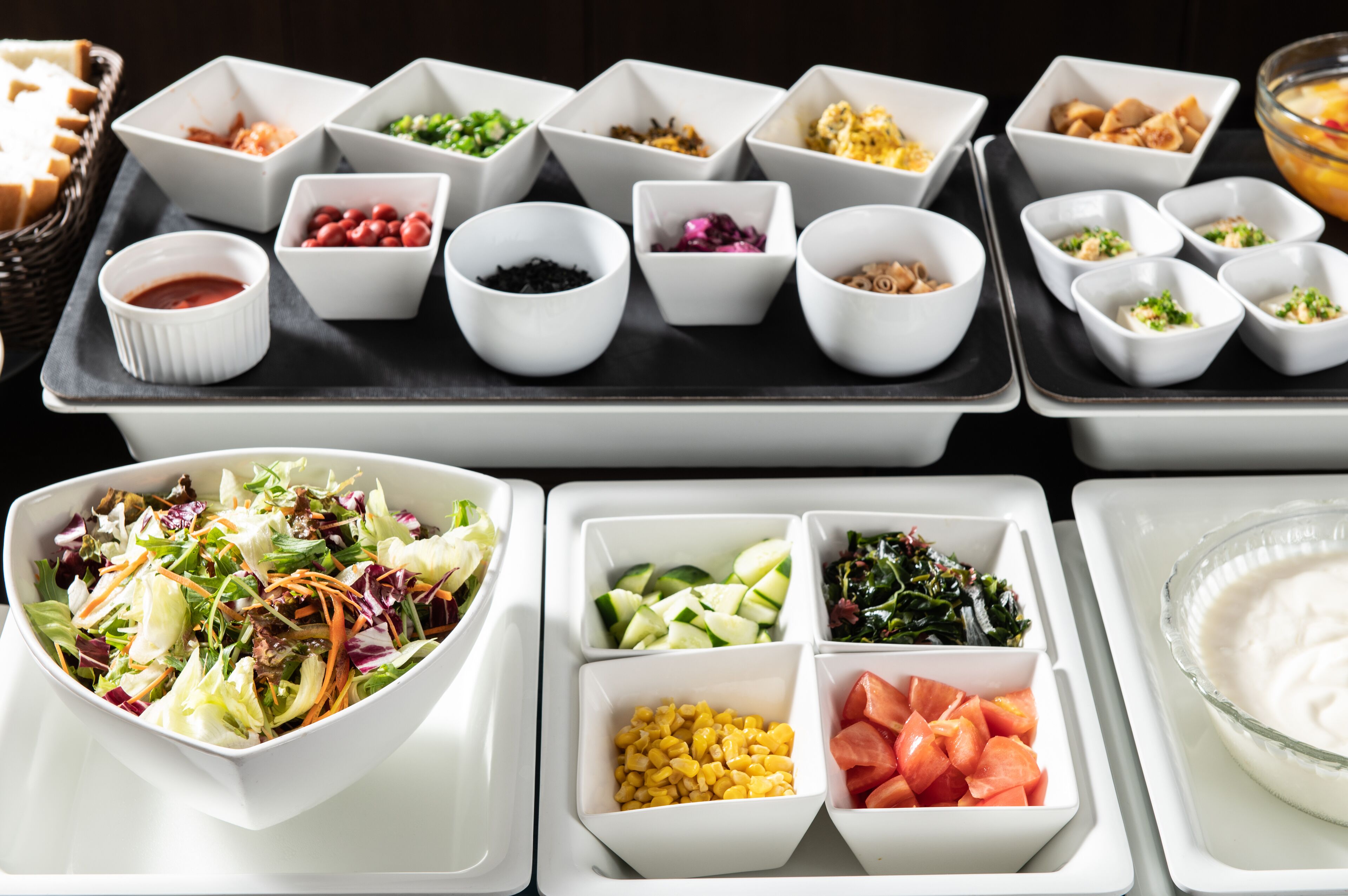 daily buffet breakfast for a fee