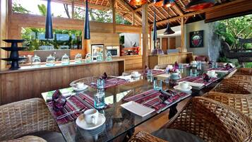 Daily continental breakfast (IDR 250000 per person)