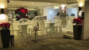 Dining - R Suites (Mandaue)
