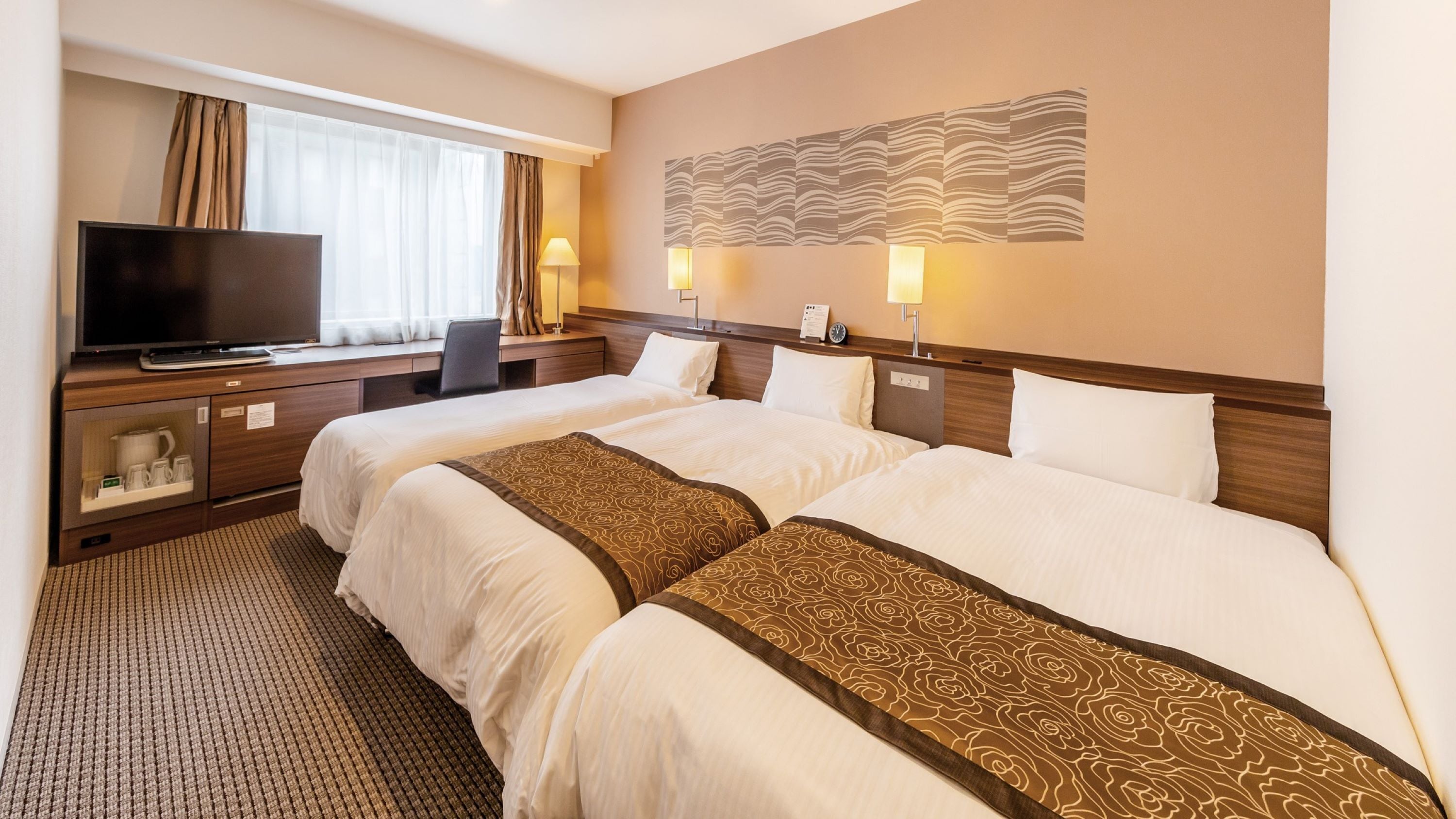 書桌、遮光布/窗簾、熨斗/熨衣板、免費無線上網