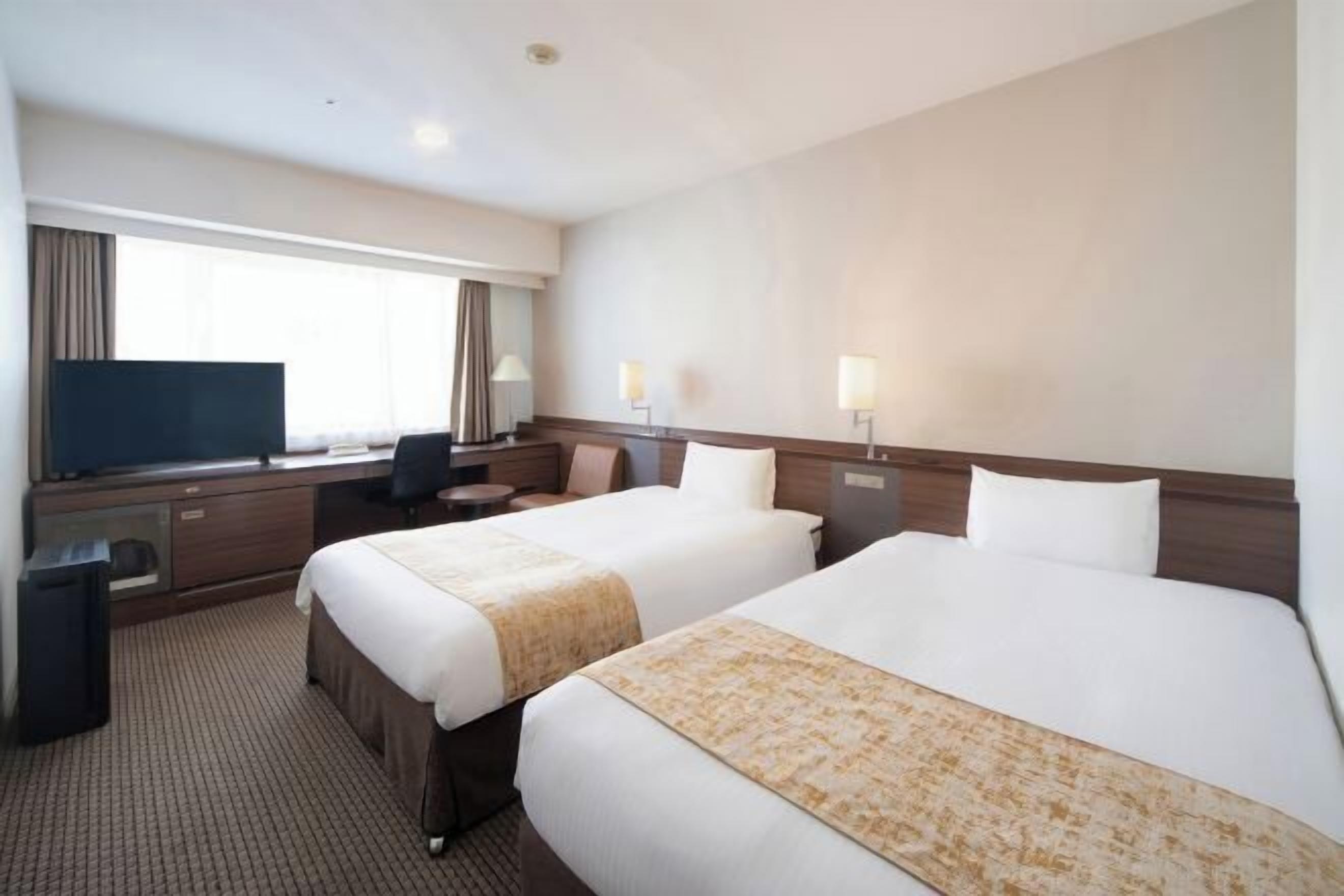 書桌、遮光布/窗簾、熨斗/熨衣板、免費無線上網