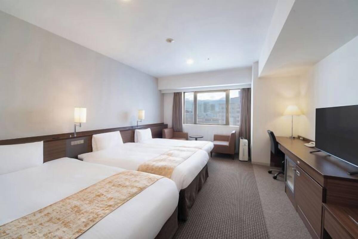 Desk, blackout drapes, iron/ironing board, free WiFi