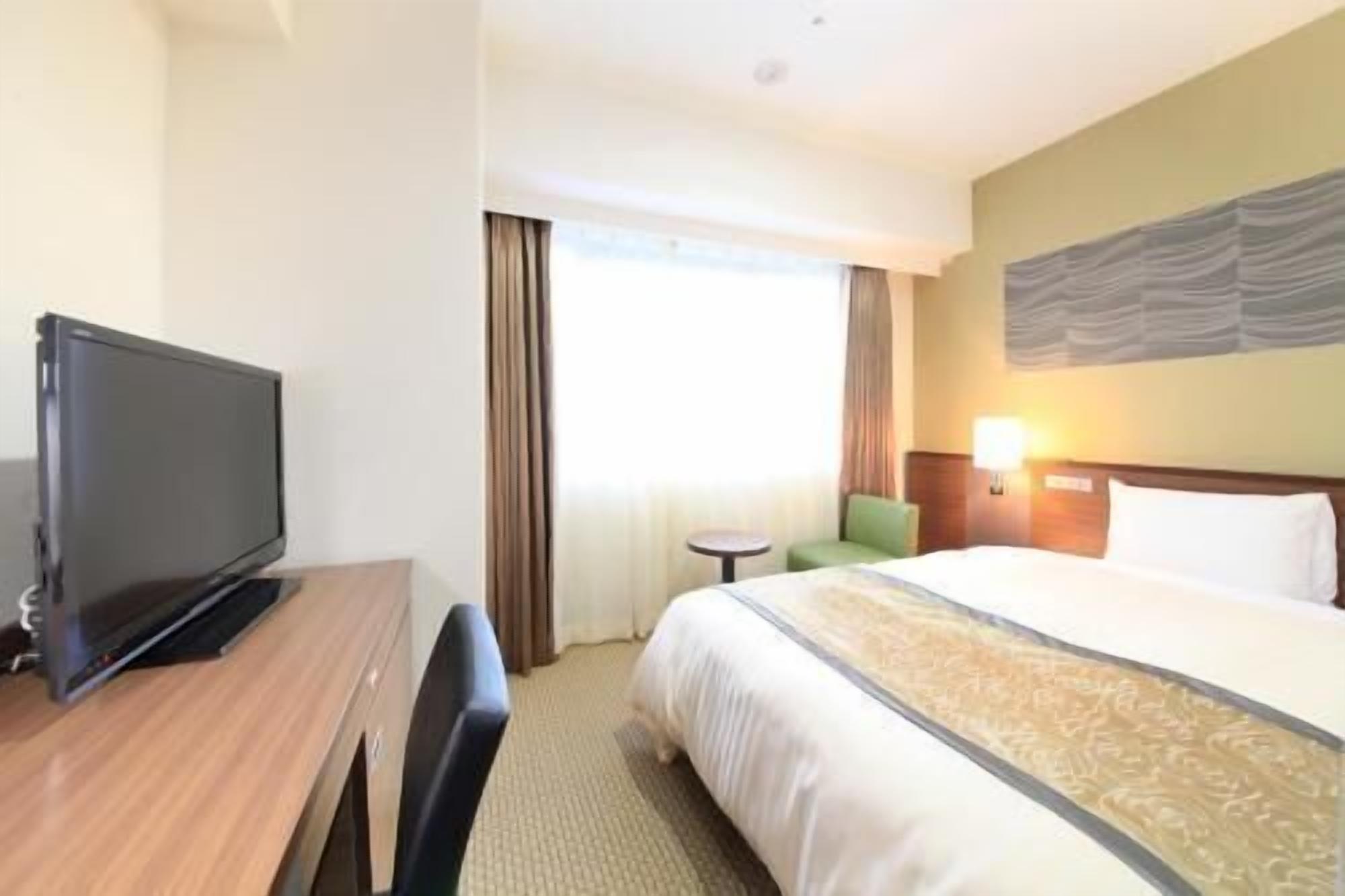 Työpöytä, pimennysverhot, silitysrauta/-lauta, ilmainen Wi-Fi