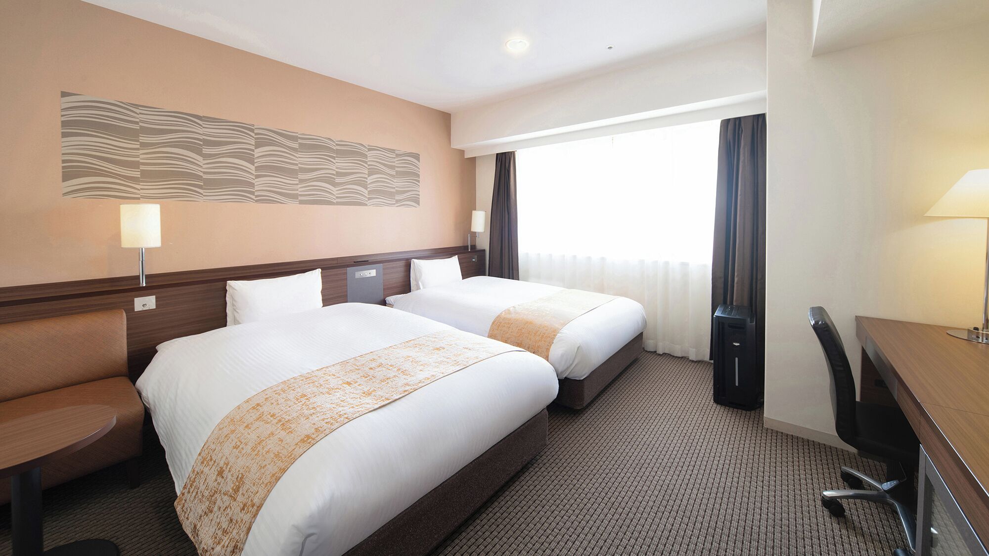 豪華雙床房, 非吸煙房 | 書桌、遮光布/窗簾、熨斗/熨衣板、免費無線上網