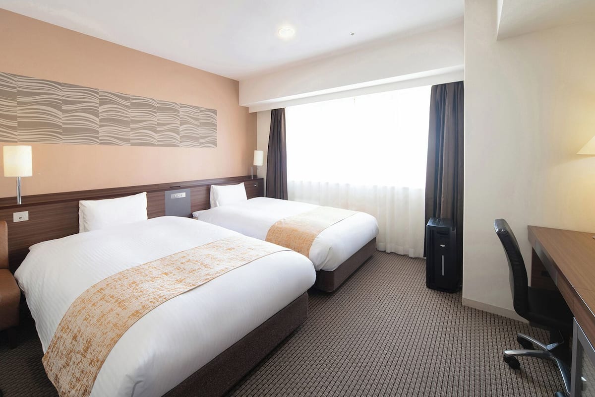 Quarto duplo luxo, para não fumantes | Escrivaninha, cortinas blackout, ferros/tábuas de passar roupa