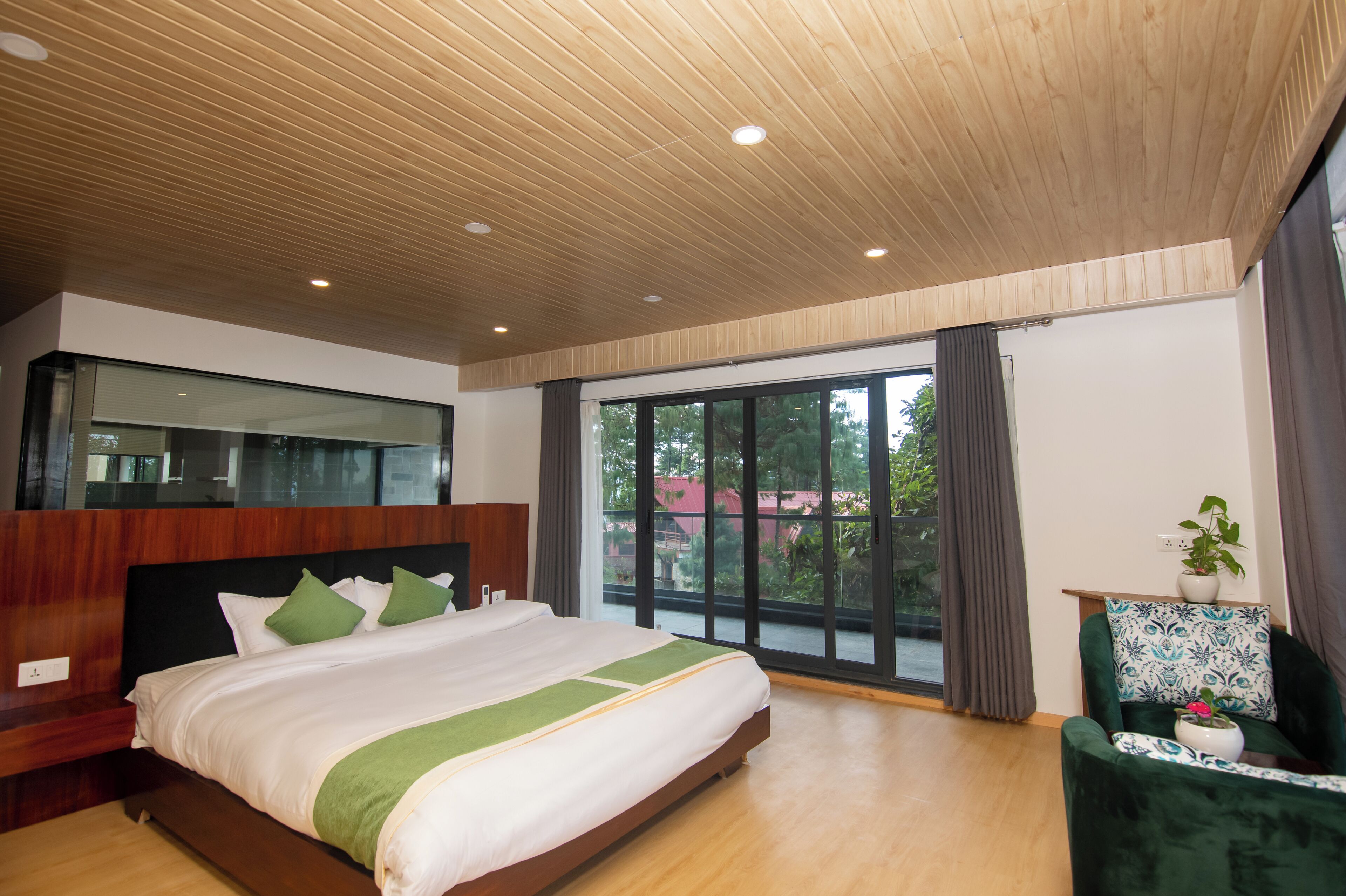 Deluxe dubbelrum eller tvåbäddsrum | 1 sovrum, skrivbord, arbetsyta för laptop och gratis wi-fi