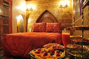 In-room safe, individually decorated, individually furnished - Riad La Maison Verte (Fes)