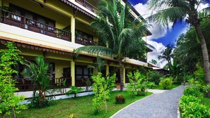 Property grounds - Angkor Heritage Boutique Hotel (Siem Reap)