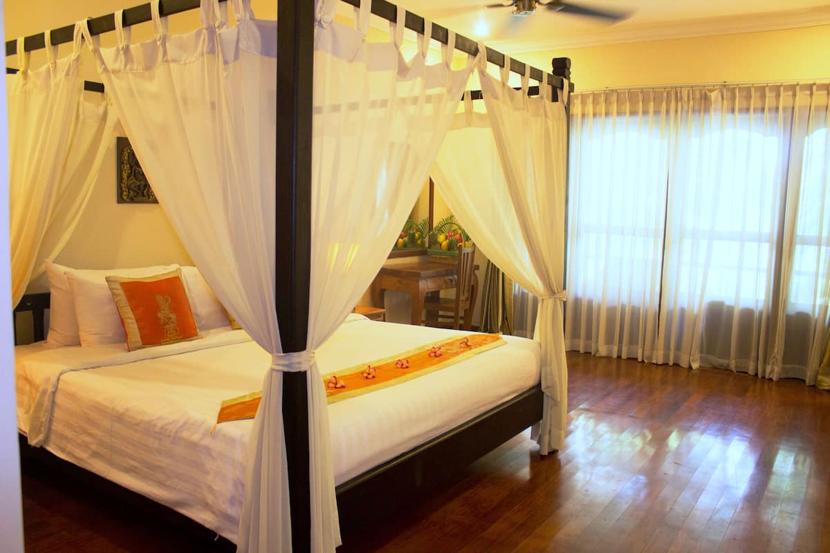 Premium bedding, pillow-top beds, in-room safe, individually decorated