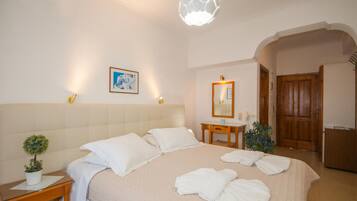 Minibar, Zimmersafe, schallisolierte Zimmer, Bügeleisen/Bügelbrett