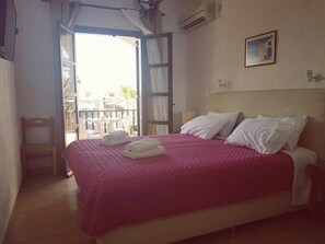 Minibar, in-room safe, soundproofing, iron/ironing board