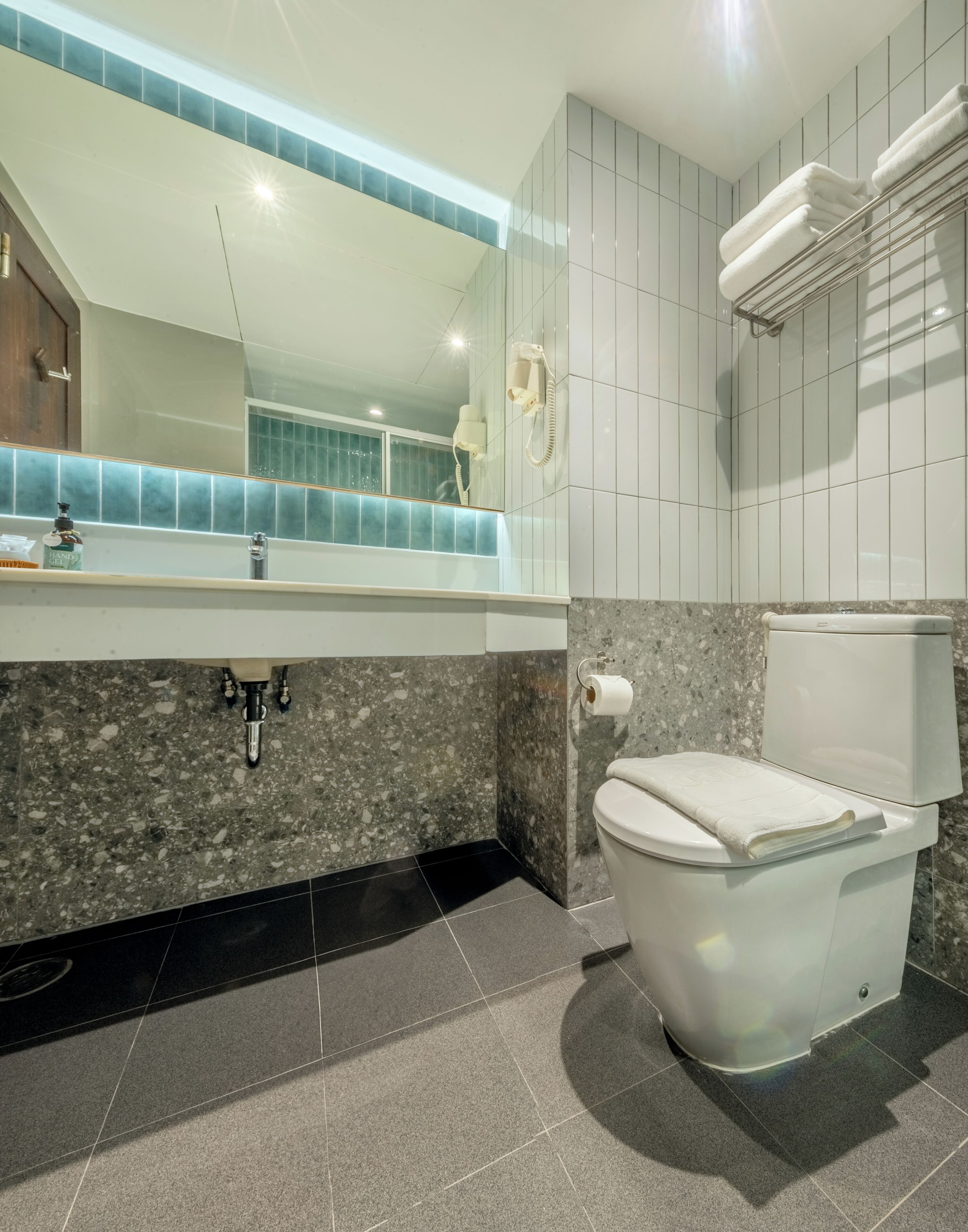 shower, free toiletries, hair dryer, towels