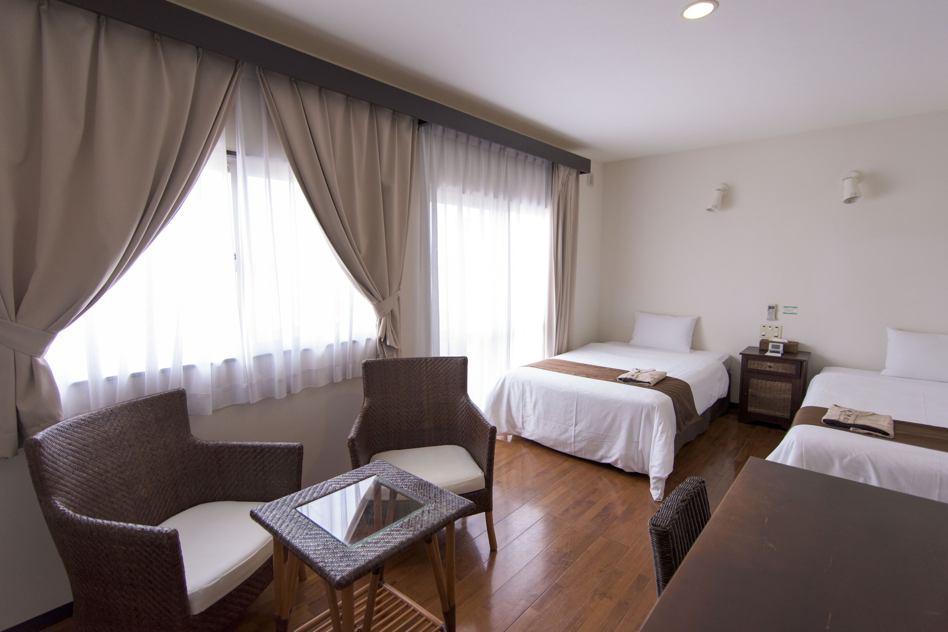 华丽双床房, 2 张单人床, 无烟房 | 客房内保险箱、办公桌、遮光窗帘、隔音