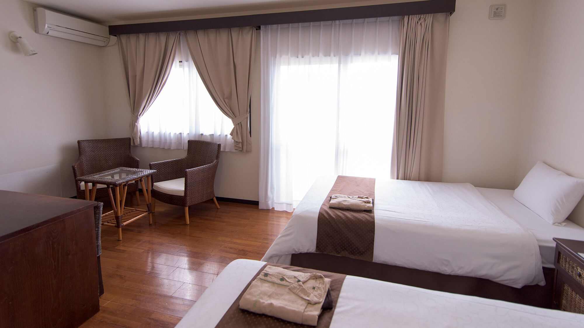 In-room safe, desk, blackout curtains, soundproofing