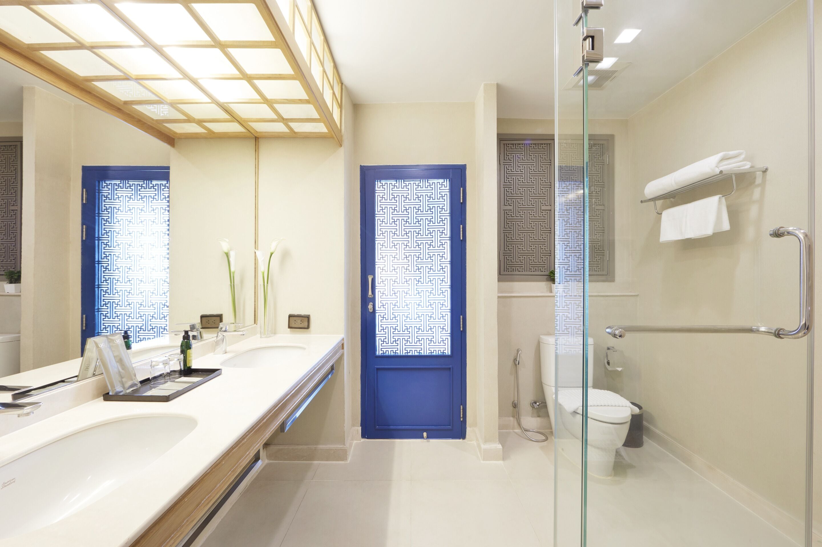 two bedrooms family suite | bathroom | shower, free toiletries, hair dryer, bidet