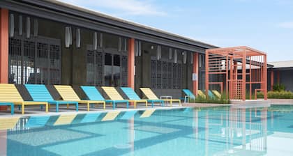 The Quarter Hualamphong by UHG