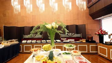 Tägliches Frühstücksbuffet (1650 JPY pro Person)