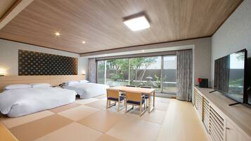 Japanese-style Room | Down comforters, in-room safe, individually decorated